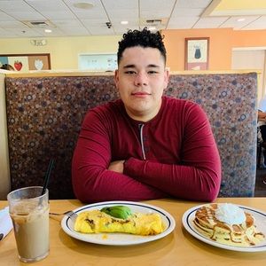 Meet your Posher, Christian